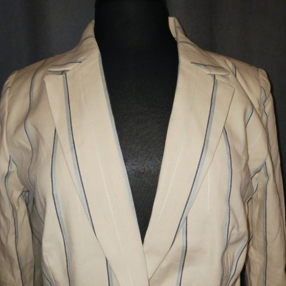 Loft NwOt Striped Blazer Light Cream Navy Blue Single Button Faux Pockets
8